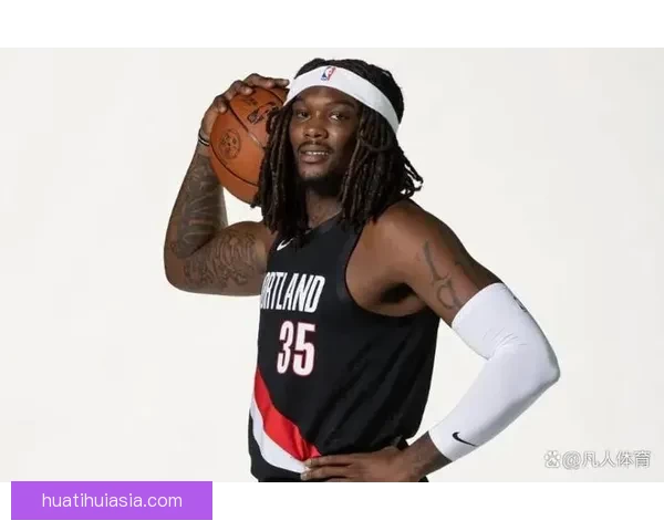 罗威因下背部伤势退出比赛 开拓者官方宣布不会回归 罗威因下背部伤势退出比赛 开拓者官方宣布不会回归